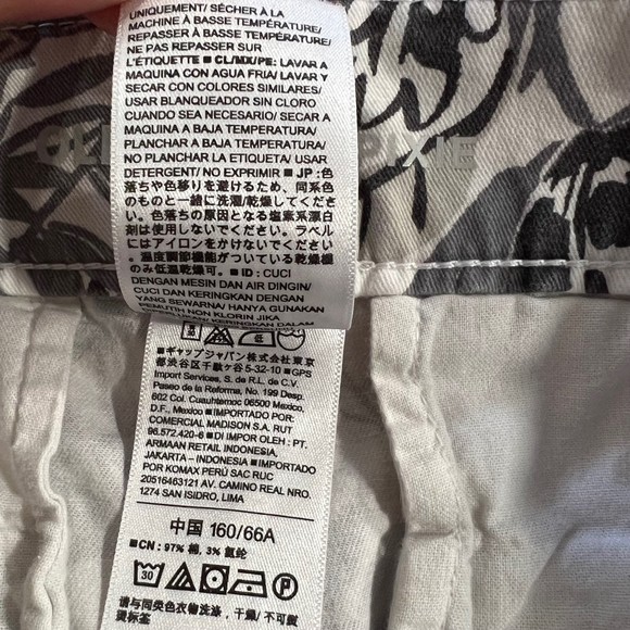 Old Navy Pixie Shorts Women’s Size 4 - Picture 6 of 7